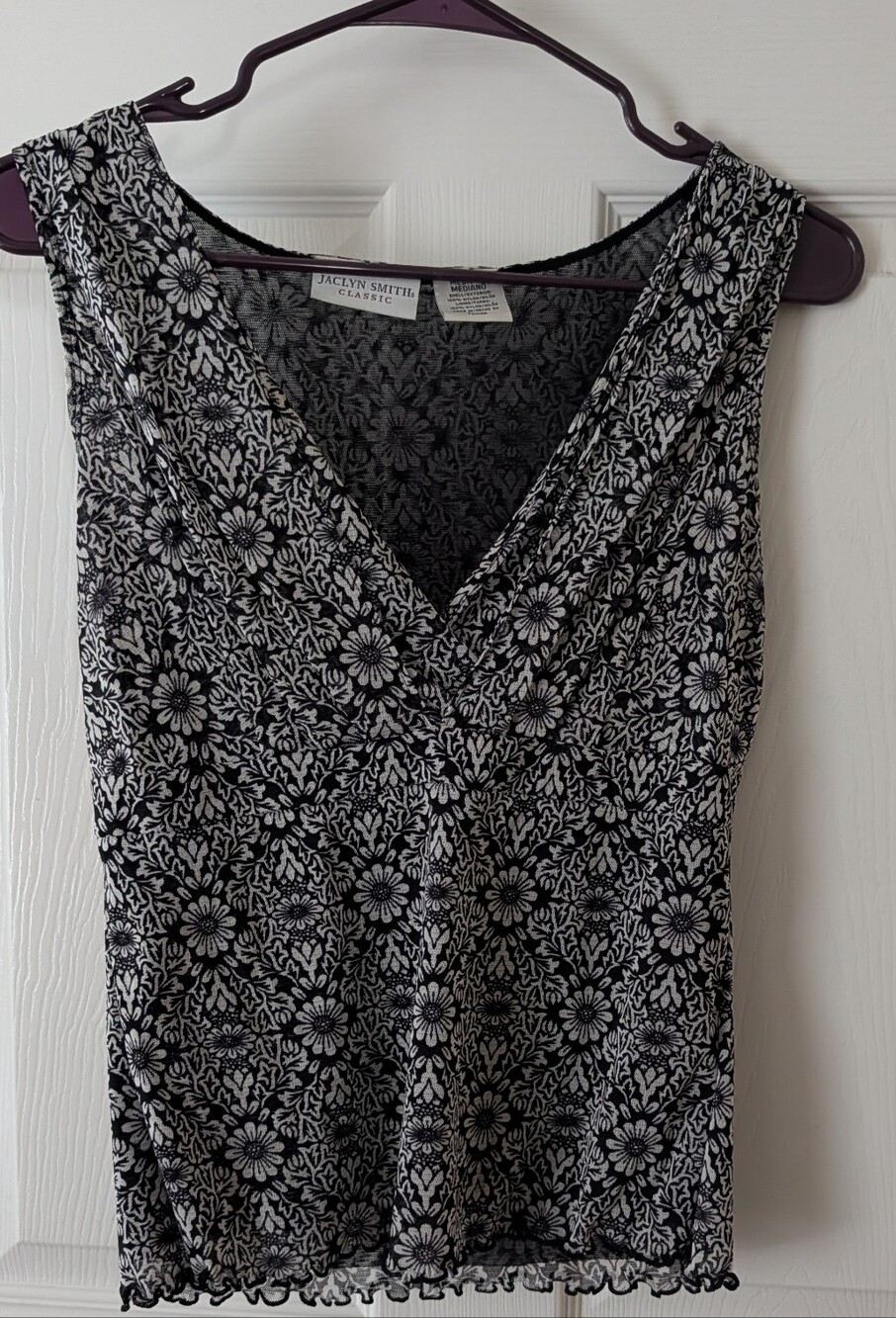 Jaclyn Smith Black and White Floral V-Neck Camisole